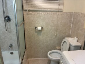 22 Mountain Way in West Orange, NJ - Building Photo - Building Photo