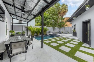 35 Aegean Ave in Tampa, FL - Building Photo - Building Photo