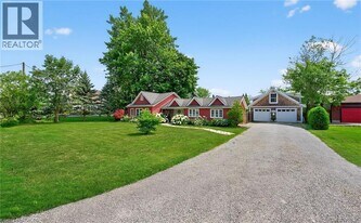 44 Pleasant Ave S in Fort Erie, ON - Building Photo