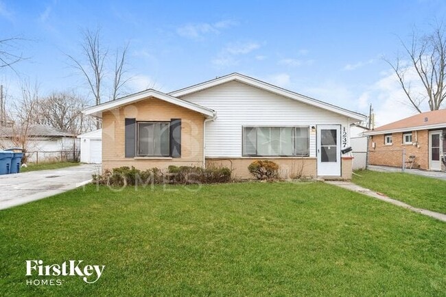 property at 1237 Balmoral Ave