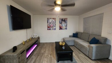 1417 S Rita Ln in Tempe, AZ - Building Photo - Building Photo