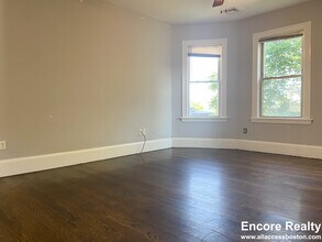 19 Parker Hill Ave in Boston, MA - Building Photo - Building Photo