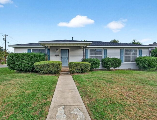 property at 707 Carver St