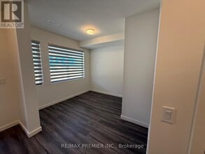 22 Rainwater Ln in Barrie, ON - Building Photo - Building Photo