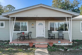 1065 S Whitney St in St. Augustine, FL - Building Photo - Building Photo