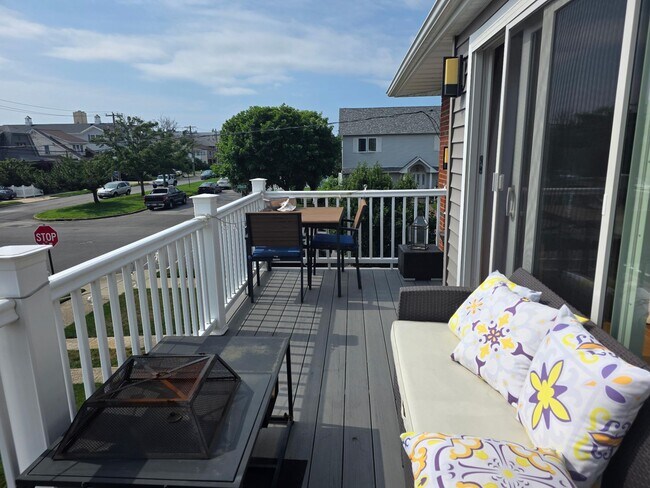 255 Franklin Blvd in Long Beach, NY - Building Photo - Building Photo