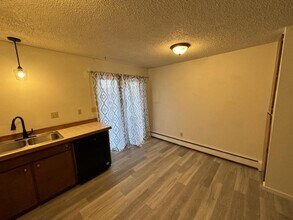 207 Terrace Ave in La Grande, OR - Building Photo - Building Photo