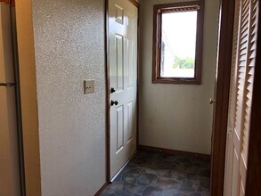 2620 Westwinds Dr in Iowa City, IA - Building Photo - Building Photo