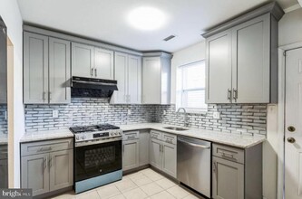 1338 S 33rd St in Philadelphia, PA - Building Photo - Building Photo