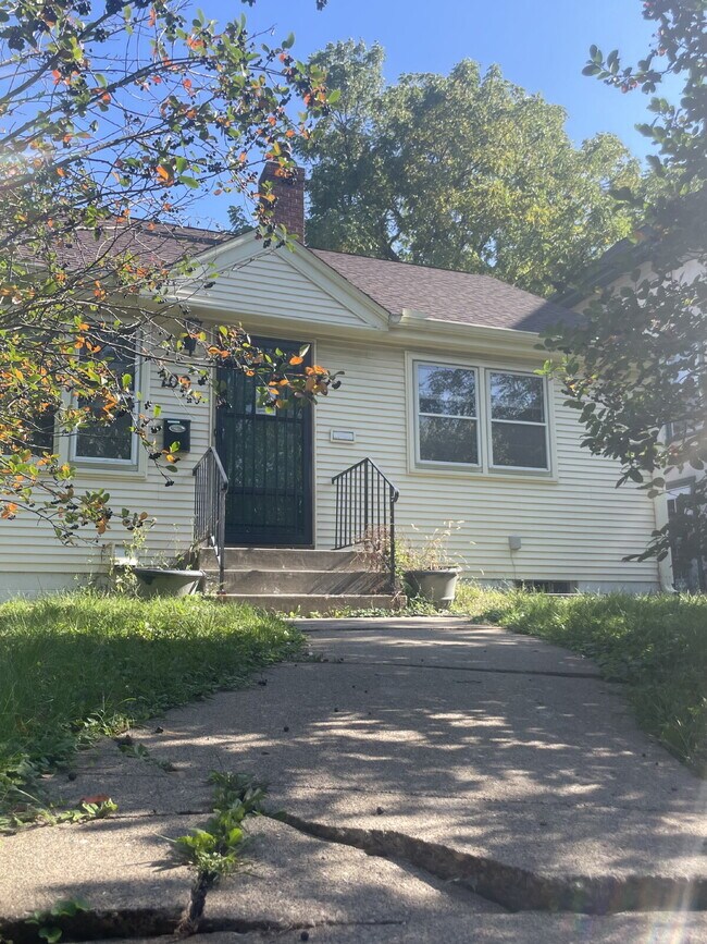 709 Como Ave in St. Paul, MN - Building Photo - Building Photo