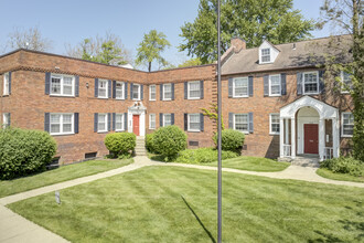 Historic Hillcrest Village Apartments in East Lansing, MI - Building Photo - Building Photo