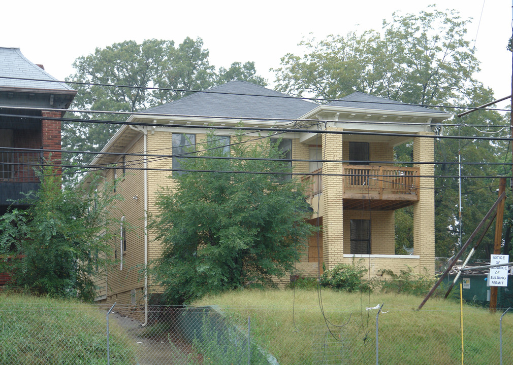 520 NE Boulevard in Atlanta, GA - Building Photo