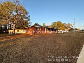 1581 E Selma St in Dothan, AL - Building Photo - Building Photo