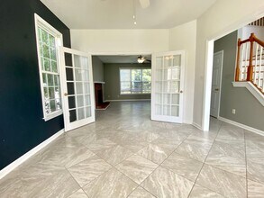 300 Dockside Dr in Jacksonville, NC - Building Photo - Building Photo