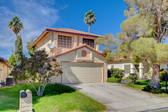 property at 4921 Fiesta Lakes St