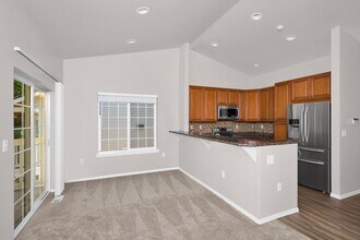 18653 NE 55th Way in Redmond, WA - Building Photo - Building Photo