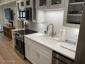 438 NJ-35 in Mantoloking, NJ - Building Photo - Building Photo