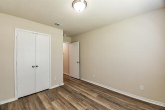 5910 Bonnell Ave in Fort Worth, TX - Building Photo - Building Photo
