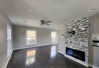 7611 Kinsley Pl in Munster, IN - Building Photo - Building Photo