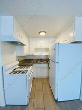 11260 Westminster Ave in Los Angeles, CA - Foto de edificio - Building Photo