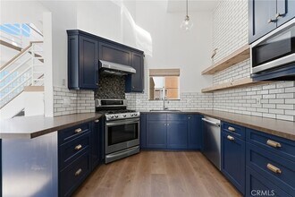 1452 Loma Dr in Hermosa Beach, CA - Building Photo - Building Photo