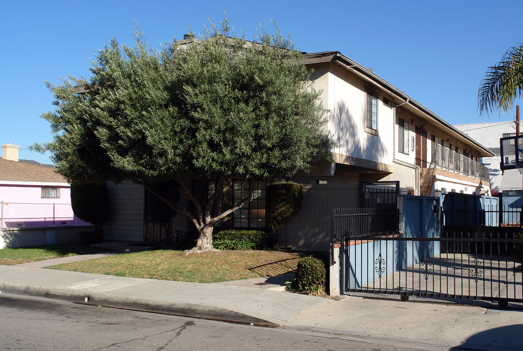 4857 W 118th St in Hawthorne, CA - Building Photo