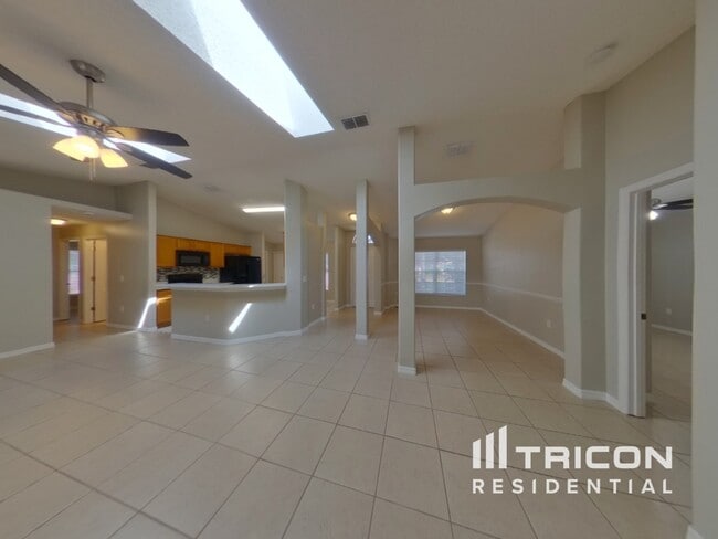 1381 Broken Pine Rd in Deltona, FL - Building Photo - Building Photo