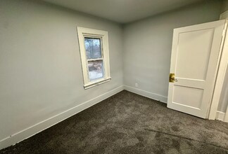 1032-1034 Clay St in Akron, OH - Building Photo - Building Photo