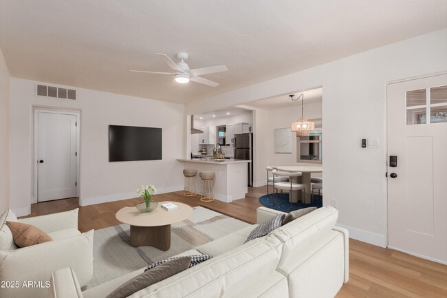property at 1821 W Roma Ave