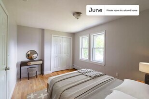 Room in Shared 5 bed/1.5 bath home in Boston, MA - Building Photo