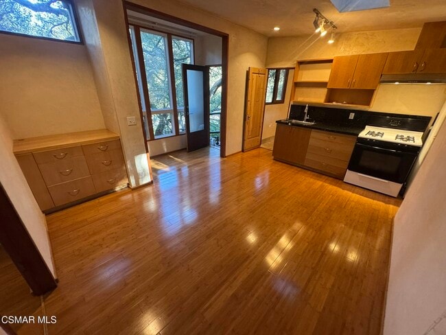 1281 Old Topanga Canyon Rd in Topanga, CA - Building Photo - Building Photo