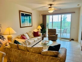 20061 Sanibel View Cir in Ft. Myers, FL - Building Photo