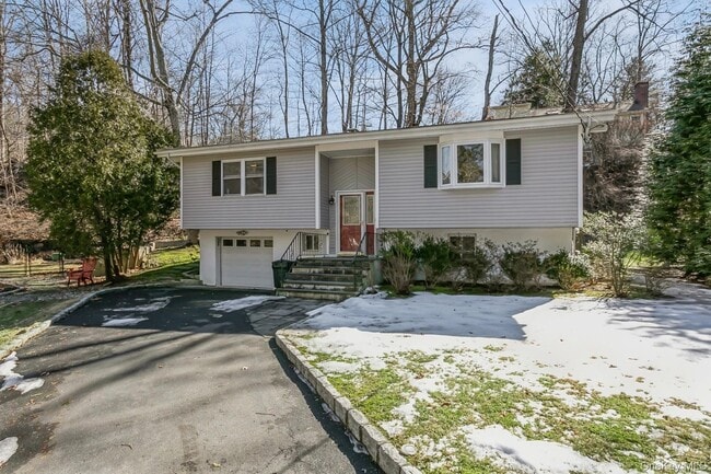 33 Brookside Pl in Pleasantville, NY - Building Photo - Building Photo