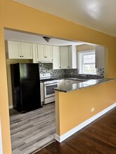 233 S Hale St, Unit 2F in Addison, IL - Building Photo - Building Photo