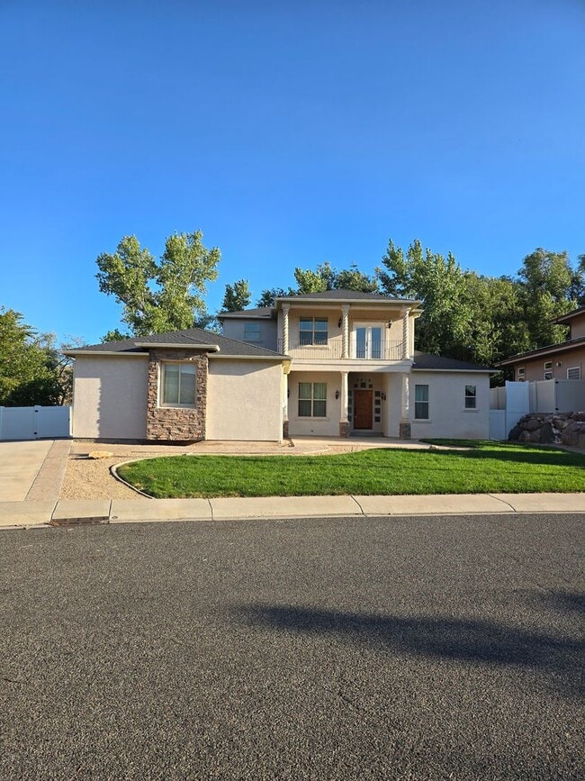 property at 2218 Davinci Pl
