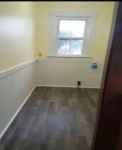 77 Greeley St, Unit 1 in Clinton, MA - Building Photo - Building Photo