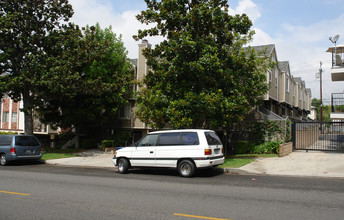 Residential Condominium in Burbank, CA - Building Photo - Building Photo