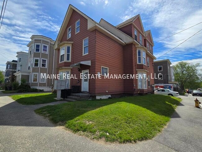 179 Pine St