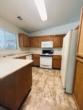 2537 Venus Way in Redding, CA - Building Photo - Building Photo