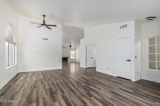 4325 E Montgomery Rd in Cave Creek, AZ - Building Photo - Building Photo