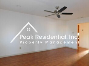 6100 Madison Ave in Carmichael, CA - Building Photo - Building Photo