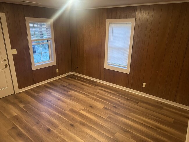 1320 Crutcher St in Springdale, AR - Building Photo - Building Photo