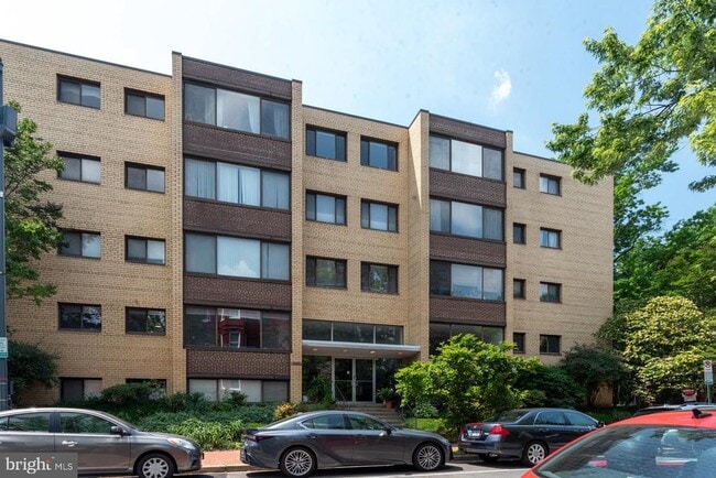 property at 305 C St NE