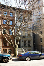 7 West 84th Street in New York, NY - Building Photo - Building Photo