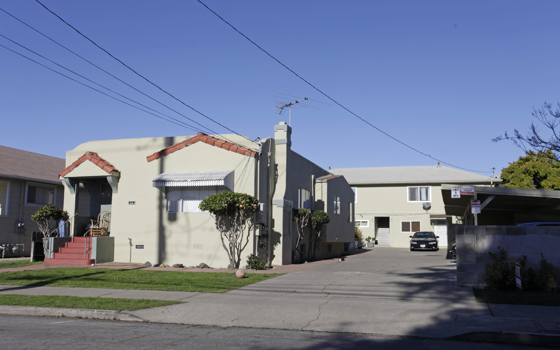 244 Harlan St in San Leandro, CA - Building Photo