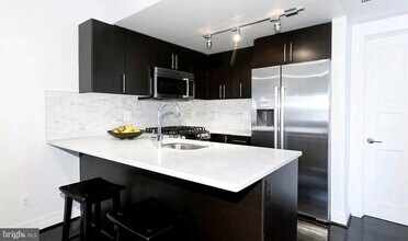 3246 N St NW, Unit 3A in Washington, DC - Building Photo - Building Photo