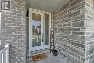 78 Dunlop Rd in Carleton Place, ON - Building Photo - Building Photo