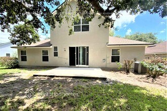 744 S Heritage Creek Way in St. Augustine, FL - Foto de edificio - Building Photo