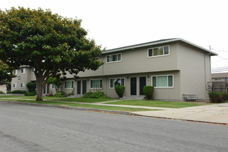 Royal Arms Apartments in Salinas, CA - Building Photo - Building Photo