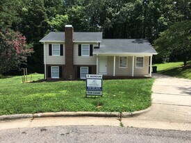 501 Smokeridge Ln in Raleigh, NC - Building Photo